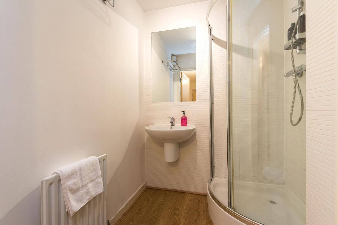 Elegant 2 Bedroom Centre - Free Parking - Private Balcony Appartement Édimbourg
