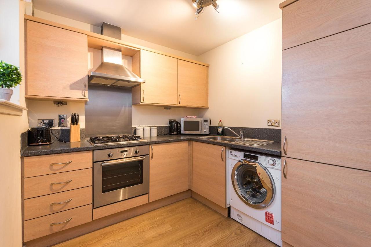 Elegant 2 Bedroom Centre - Free Parking - Private Balcony Appartement *
