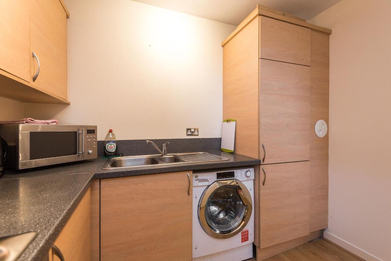 Elegant 2 Bedroom Centre - Free Parking - Private Balcony * Edimburgo